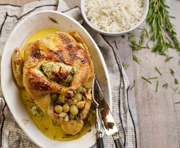 Frango com alho e uvas