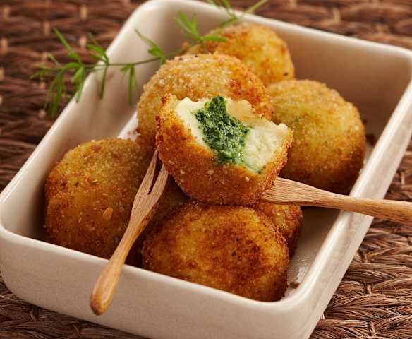 Kartoffelkroketten mit Feldsalat-Kern