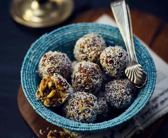 Dattel-Kokos-Konfekt