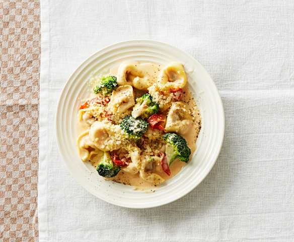 Tortellini in Brokkoli-Sahne-Sauce Tortellini in Brokkoli-Sahne-Sauce