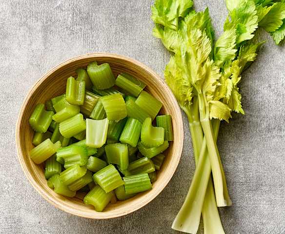 Apio al vapor (500-800 g) en Varoma