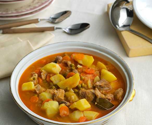 Guiso de patatas con magro