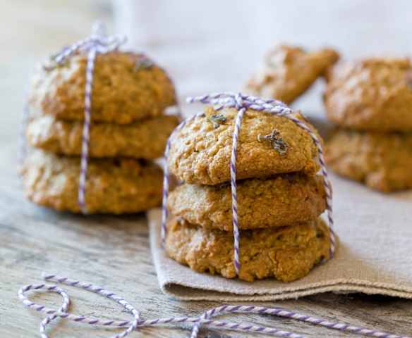 Quinoa ANZAC biscuits