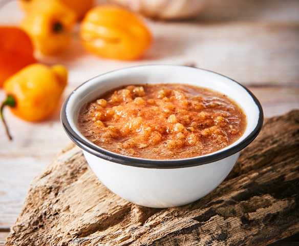 Salsa roja de chile habanero