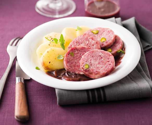 Saucisson de Lyon à la sauce beaujolaise