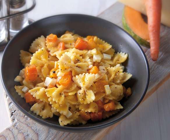 Farfalle risottate con verdure e provolone