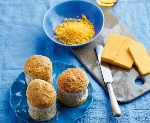 Pães de cerveja e queijo