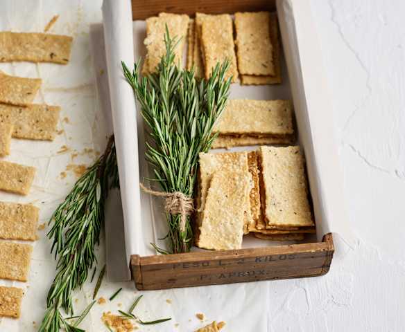 Bolachas de queijo e alecrim