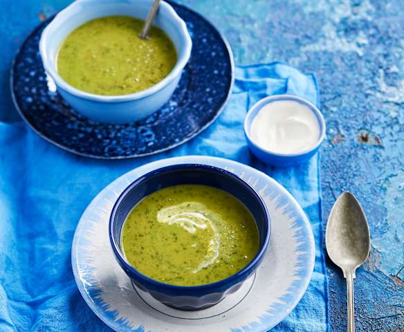 Creme de agrião e ervilhas