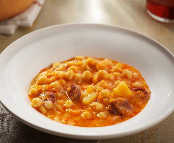 Chickpea stew with vegetables and chorizo