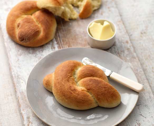 Cheese and Basil Knots Cheese and Basil Knots
