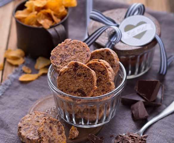 Biscotti al burro, corn flakes e cioccolato