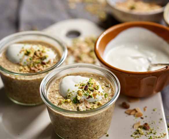 Overnight oats de abacaxi e maracujá