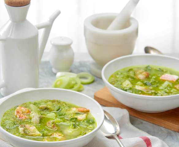 Minestra di primavera con gallinella e gamberi