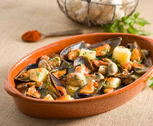 Patatas con mejillones
