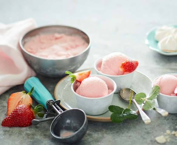 Glace à la fraise et au yaourt Glace à la fraise et au yaourt