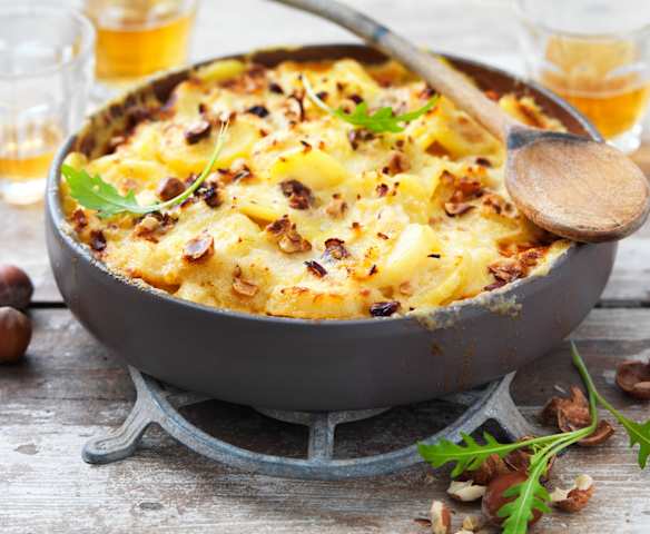 Gratin de panais au parmesan et aux noisettes