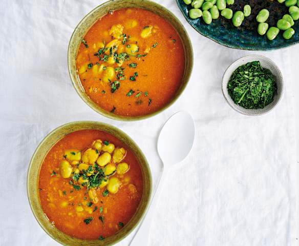 Sopa de favas mexicana