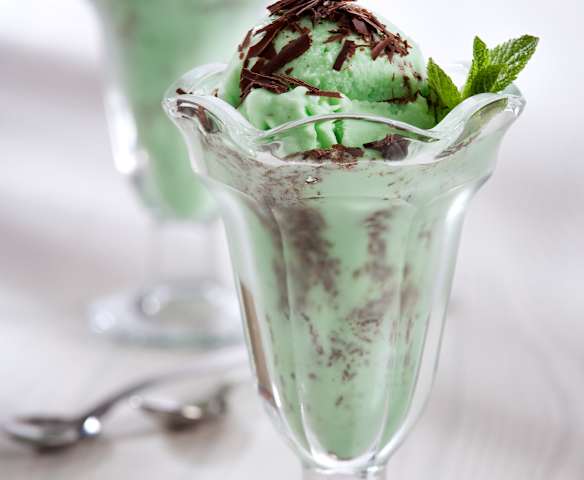 Gelado de menta e chocolate