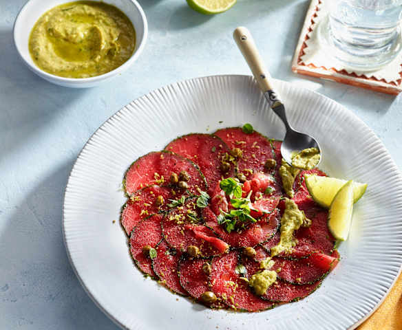 Rindercarpaccio mit Thunfisch-Limetten-Creme