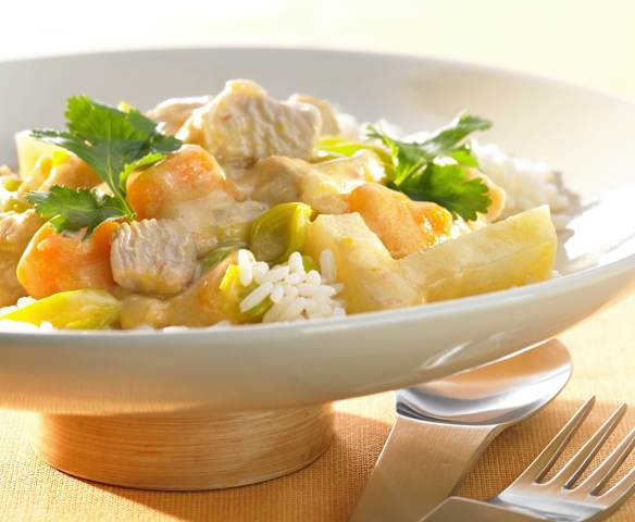 Gemüsecurry mit Putenwürfeln