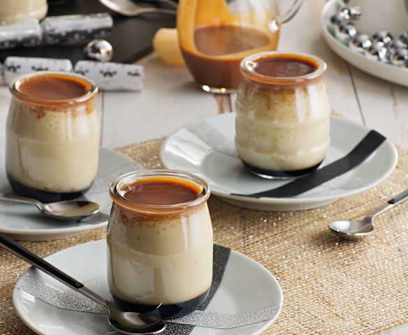 Flan de almendra con salsa de caramelo