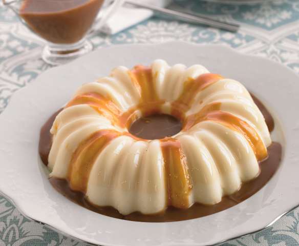 Bavaroise de baunilha e creme de caramelo com café