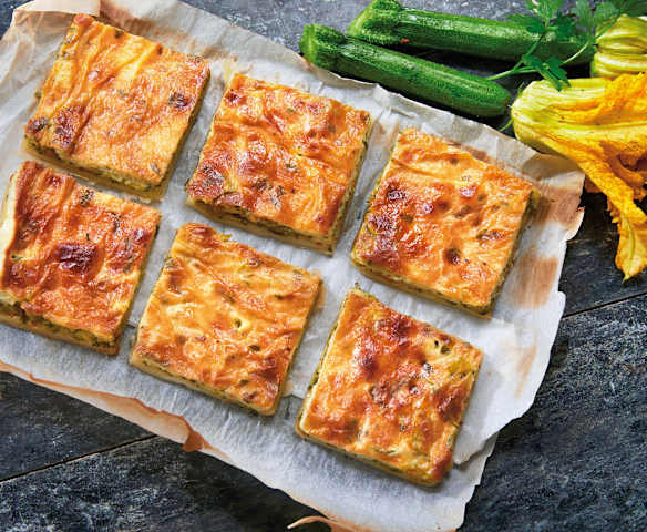 Sfogliata con burrata e fiori di zucca