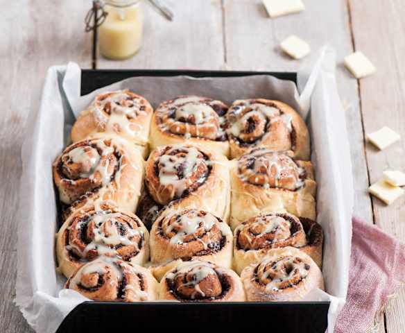 Drożdżowe ślimaczki z czekoladą