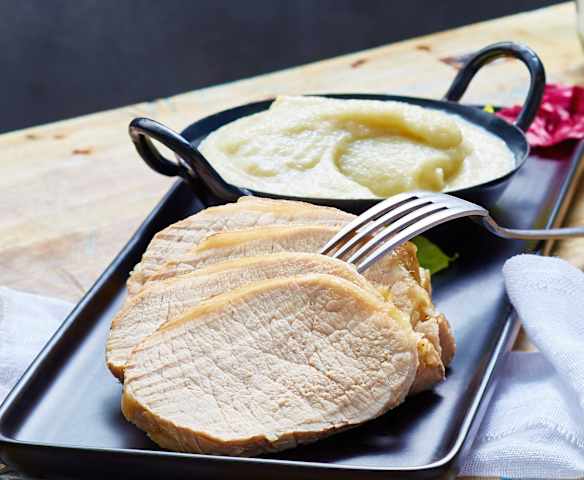 Rôti de porc à la sauge et purée de topinambour