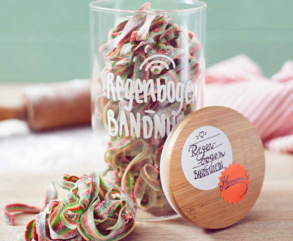 Regenbogen-Bandnudeln