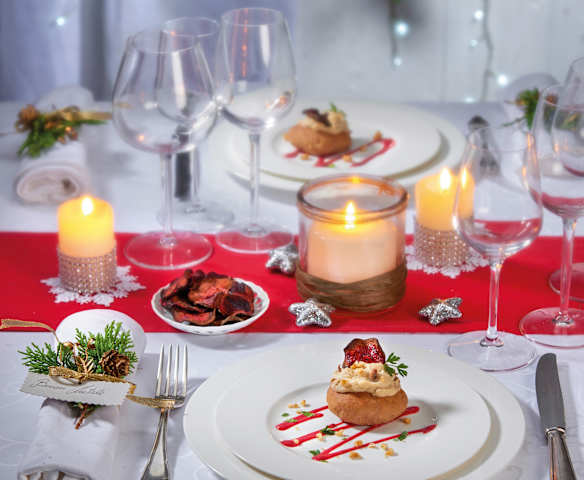 Focaccine di castagne con mousse di baccalà e pomodori secchi