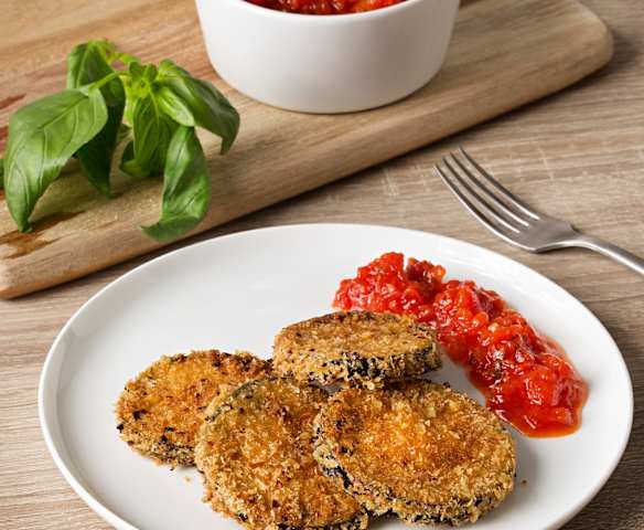 Crispy Eggplant with Tomato Basil Sauce (Hestan Cue™) Crispy Eggplant with Tomato Basil Sauce (Hestan Cue™)