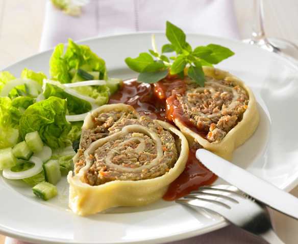 Hackfleisch-Nudelrolle