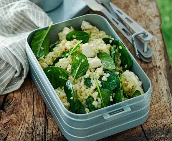 Hähnchen-Spinat-Salat mit Bulgur Hähnchen-Spinat-Salat mit Bulgur