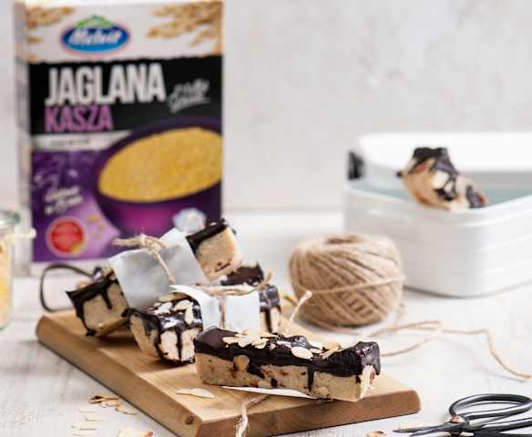 Jaglane batony z migdałami