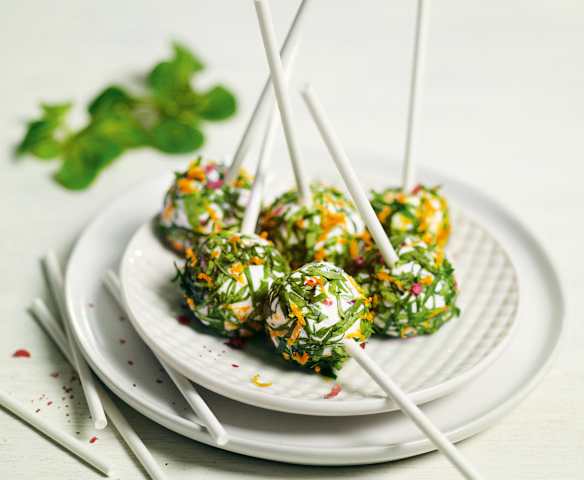 Sucettes de chèvre à la mâche Sucettes de chèvre à la mâche