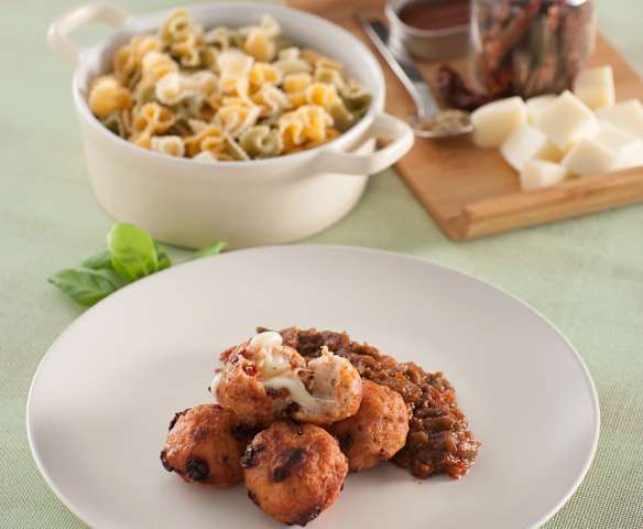 Kotlety (croquetas) z indyka nadziewane mozzarellą