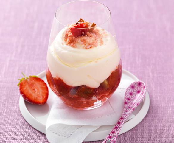 Tiramisu fraise rhubarbe en verrines