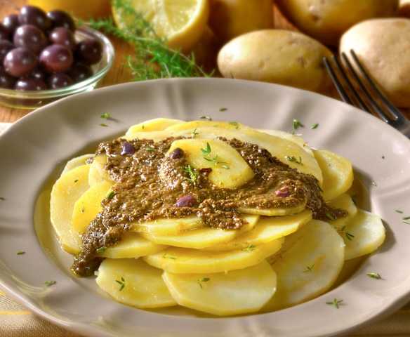 Carpaccio di patate con salsa tapenade