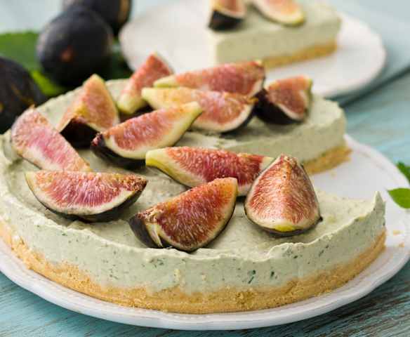 Tarta de queso a las hierbas con brevas