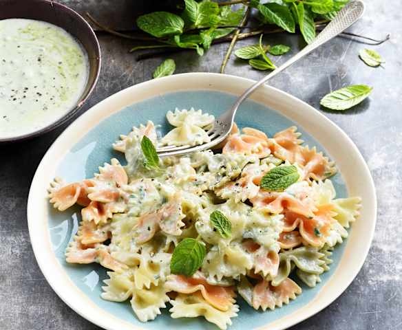 Salade de farfalle à la grecque