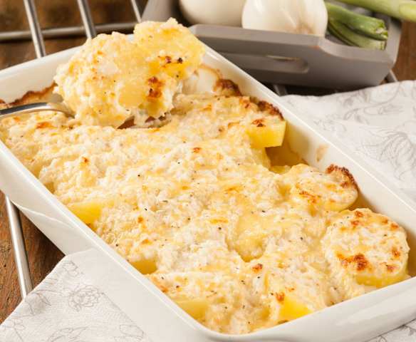 Patatas gratinadas con crema de queso