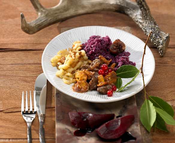 Hirschragout mit frischen Pfifferlingen