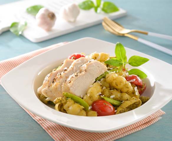 青醬雞肉貝殼麵