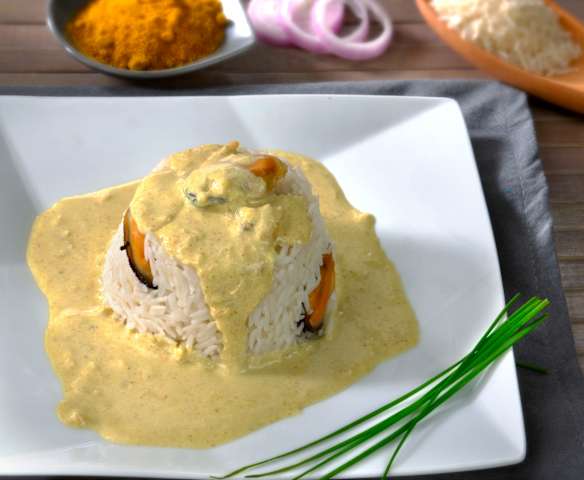 Misto di mitili all'orientale con riso basmati