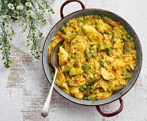 Paella primaveril