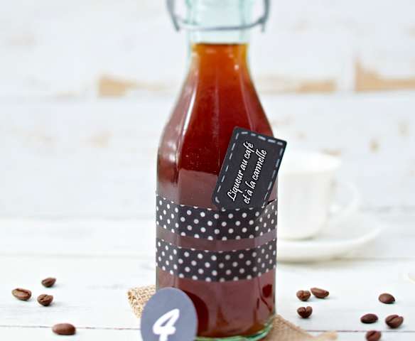 Liqueur au café et à la cannelle