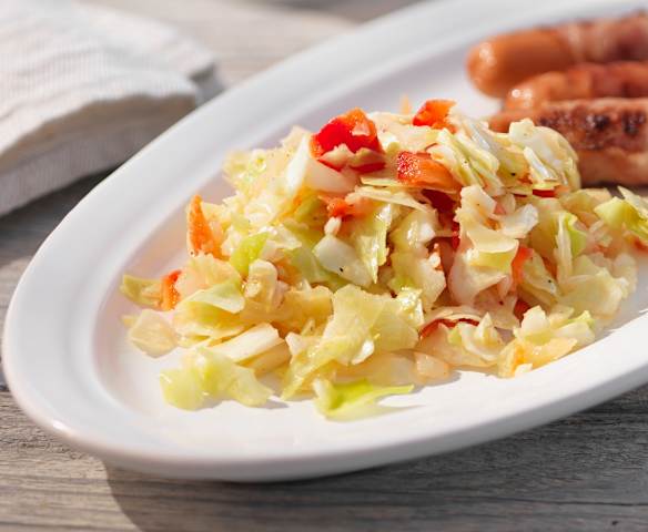 Spitzkohl-Paprika-Salat