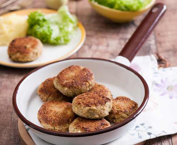 Kotlety z mięsa z rosołu